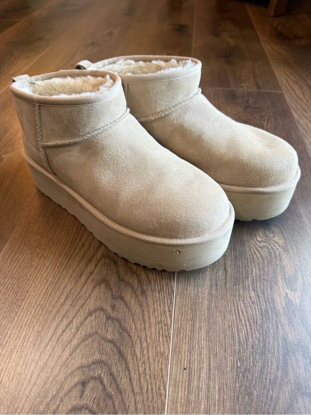 UGG platform mini boots. Size 10